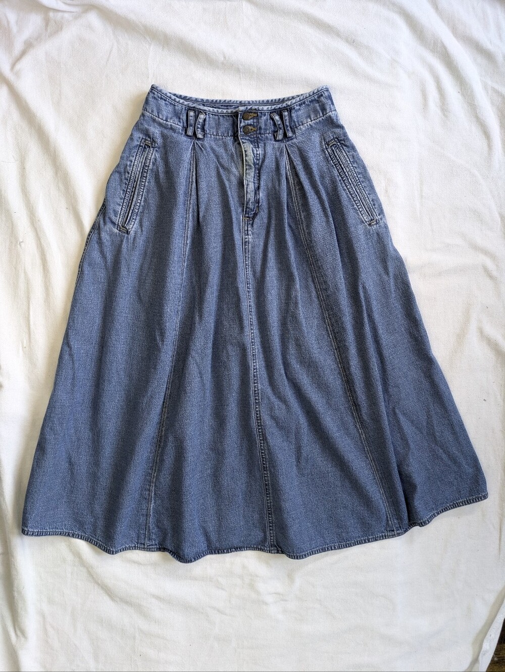 Vintage Women's Denim Skirt Size 8